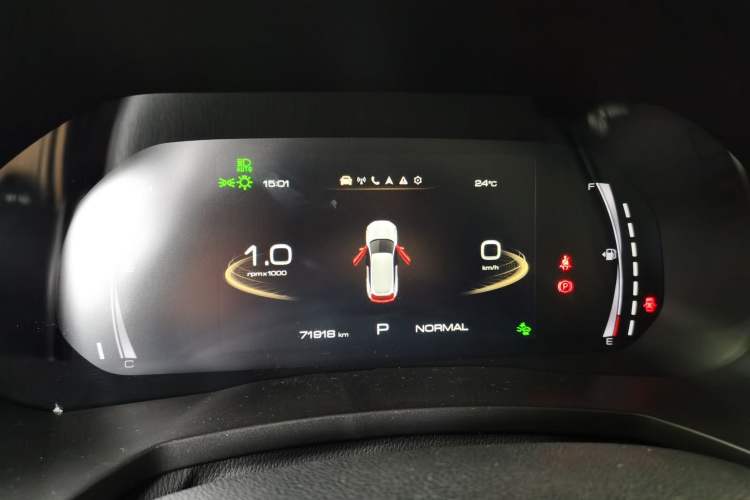 Used Haval F7 2019 2.0T Four-Wheel Drive iJoy China V Standard Instrument Cluster