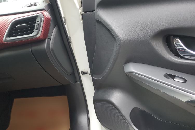 Used Haval F7 2019 1.5T Two-Wheel Drive i-Trend China VI Standard Interior 6