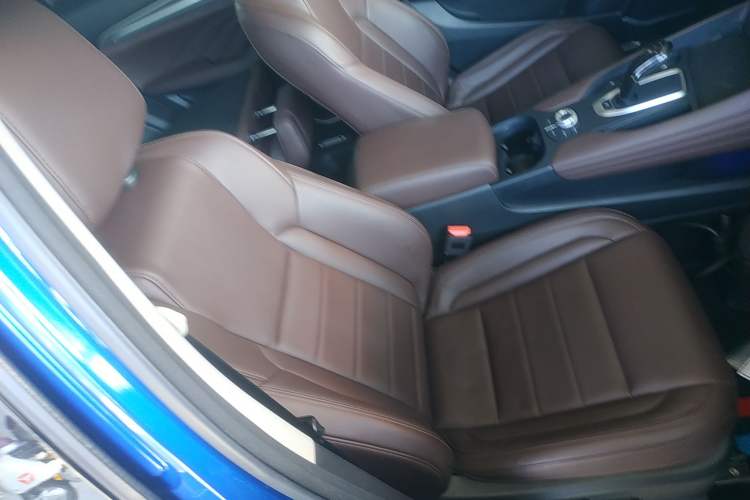 Used Haval F7 2019 2.0T Four-Wheel Drive iJoy China V Standard Right Front Seat