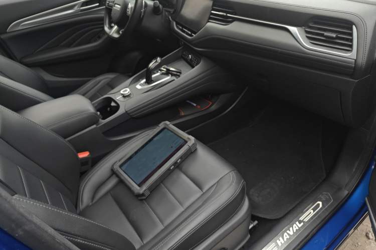 Used Haval F7 2019 2.0T Two-Wheel-Drive i-Van China VI Standard Right Front Seat