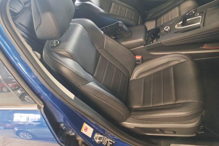 Used Haval F7 2019 2.0T Two-Wheel-Drive i-Van China VI Standard Right Front Seat