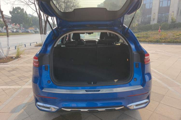 Used Haval F7 2019 1.5T Two-Wheel Drive i-Trend China VI Standard Trunk