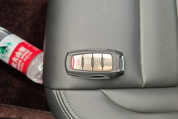 Used Haval F7 2019 1.5T Two-Wheel Drive i-Trend China V Emission Standard Vehicle Key