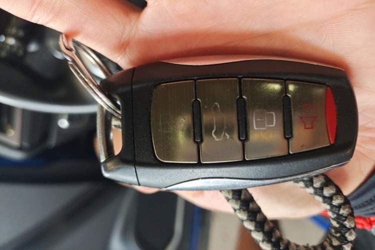 Used Haval F7 2019 2.0T Two-Wheel-Drive i-Van China VI Standard Vehicle Key