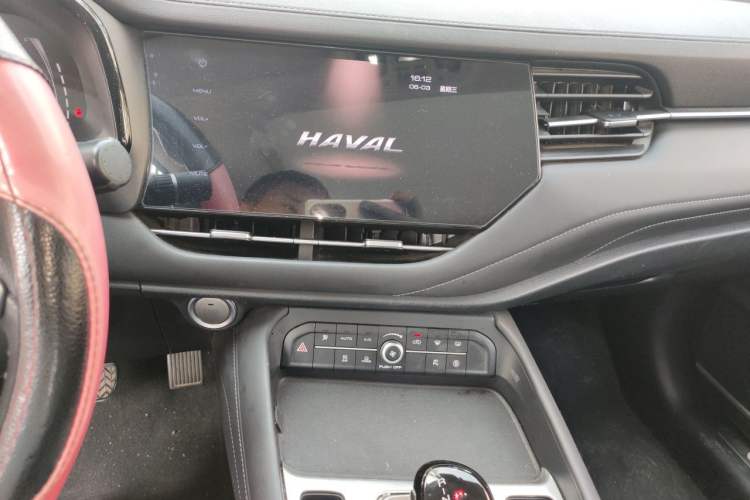 Used Haval F7 2019 1.5T Two-Wheel Drive i-Type China V Standard Audio And AC Panel