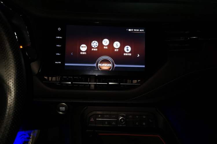 Used Haval F7 2019 2.0T Two-Wheel Drive i-Van China V standard Audio And AC Panel