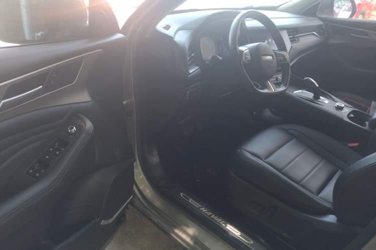 Used Haval F7 2019 1.5T Two-Wheel Drive i-Trend China VI Standard Driver Seat