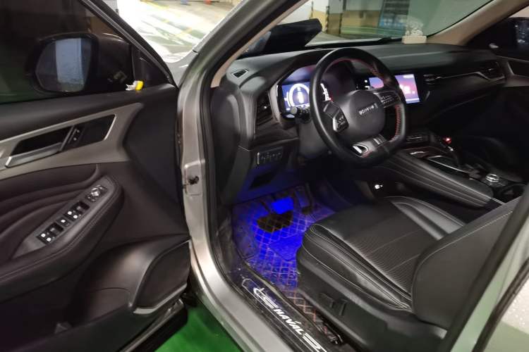 Used Haval F7 2019 2.0T Two-Wheel Drive i-Van China V standard Driver Seat
