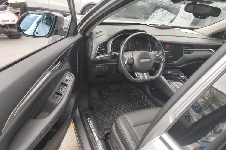 Used Haval F7 2019 2.0T Two-Wheel-Drive i-Van China VI Standard Driver Seat