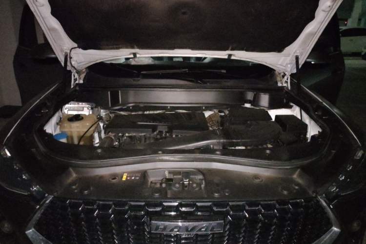 Used Haval F7 2019 1.5T Two-Wheel Drive i-Type China V Standard Engine Bay