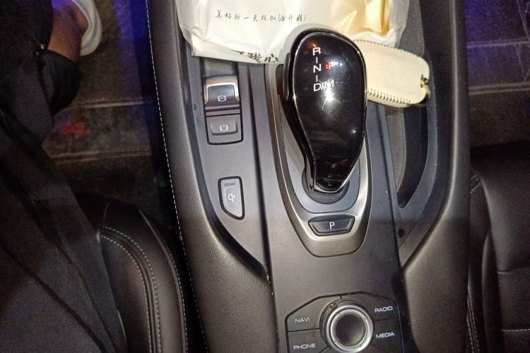Used Haval F7 2019 1.5T Two-Wheel Drive i-Trend China VI Standard Gear Lever