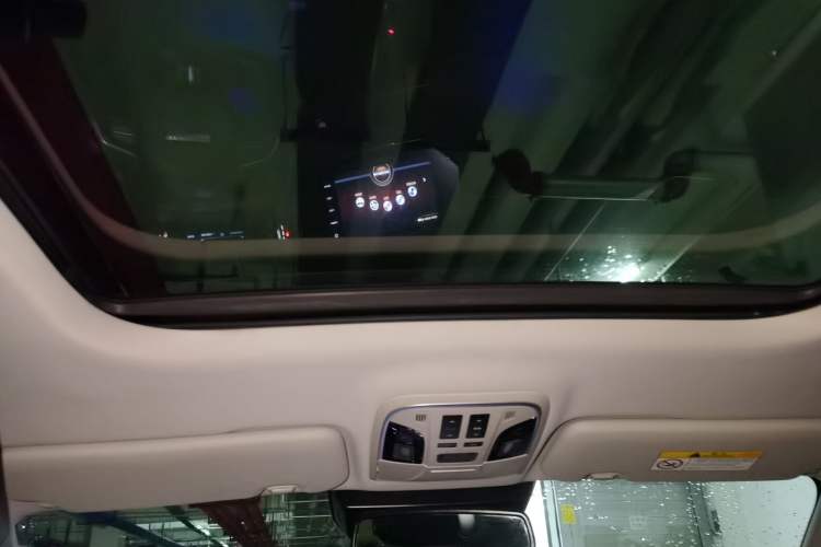 Used Haval F7 2019 2.0T Two-Wheel Drive i-Van China V standard Headliner