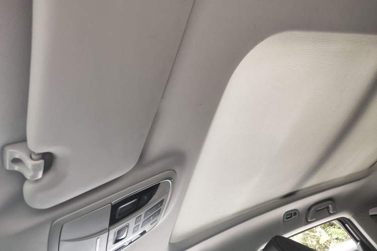 Used Haval F7 2019 2.0T Two-Wheel-Drive i-Van China VI Standard Headliner