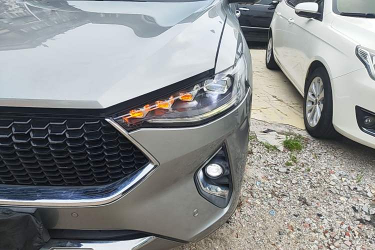 Used Haval F7 2019 2.0T Four-Wheel Drive iJoy China V Standard Left Front Headlight