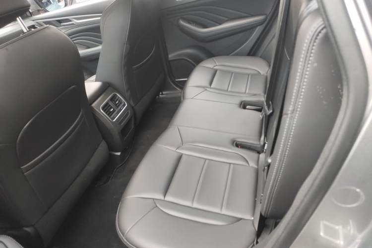 Used Haval F7 2019 2.0T Two-Wheel-Drive i-Van China VI Standard Left Rear Seat