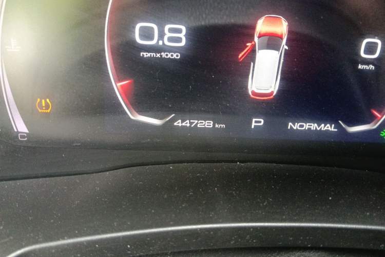 Used Haval F7 2019 2.0T Four-Wheel Drive iJoy China VI Standard Odometer Close Up