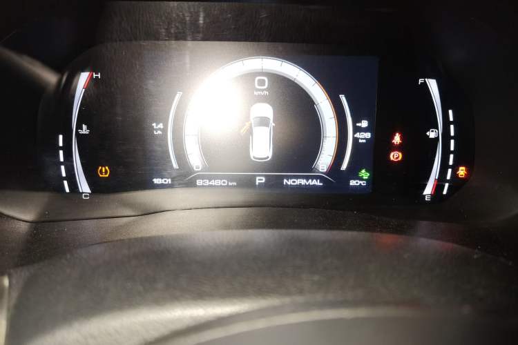 Used Haval F7 2019 2.0T Two-Wheel Drive i-Van China V standard Odometer Close Up