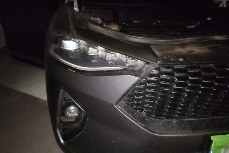 Used Haval F7 2019 1.5T Two-Wheel Drive i-Type China V Standard Right Front Headlight