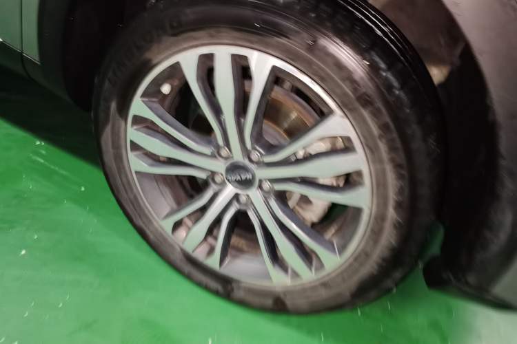 Used Haval F7 2019 2.0T Two-Wheel Drive i-Van China V standard Right Front Wheel Hub