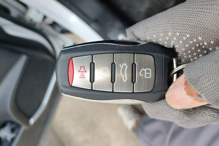 Used Haval F7 2019 1.5T Two-Wheel Drive i-Type China V Standard Vehicle Key