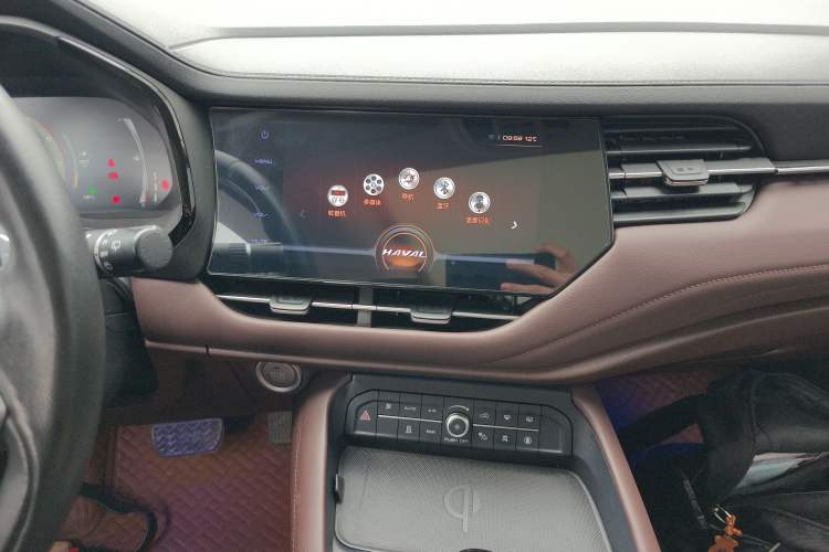 Used Haval F7 2019 2.0T Four-Wheel Drive iJoy China V Standard Audio And AC Panel