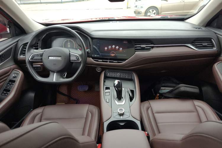 Used Haval F7 2019 2.0T Four-Wheel Drive iJoy China V Standard Center Console