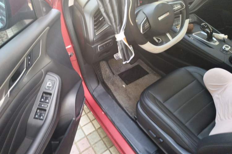 Used Haval F7 2019 1.5T Two-Wheel Drive i-Trend China V Emission Standard Driver Seat