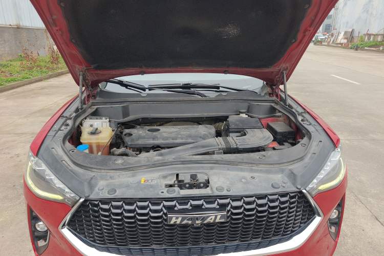 Used Haval F7 2019 2.0T Four-Wheel Drive iJoy China V Standard Engine Bay