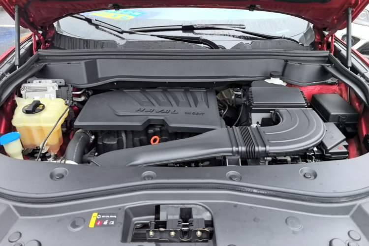 Used Haval F7 2019 1.5T Two-Wheel Drive i-Trend China V Emission Standard Engine Bay