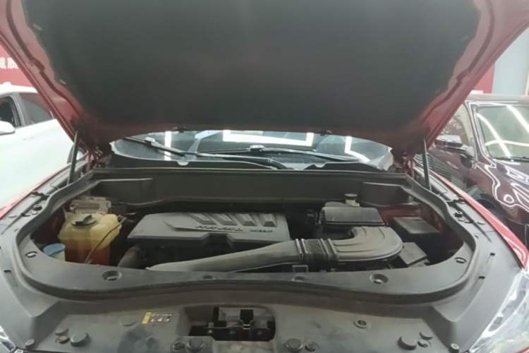 Used Haval F7 2019 1.5T Two-Wheel Drive i-Trend China V Emission Standard Engine Bay