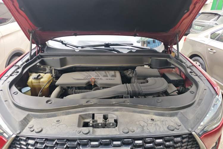 Used Haval F7 2019 1.5T Two-Wheel-Drive i-Type China VI Standard Engine Bay