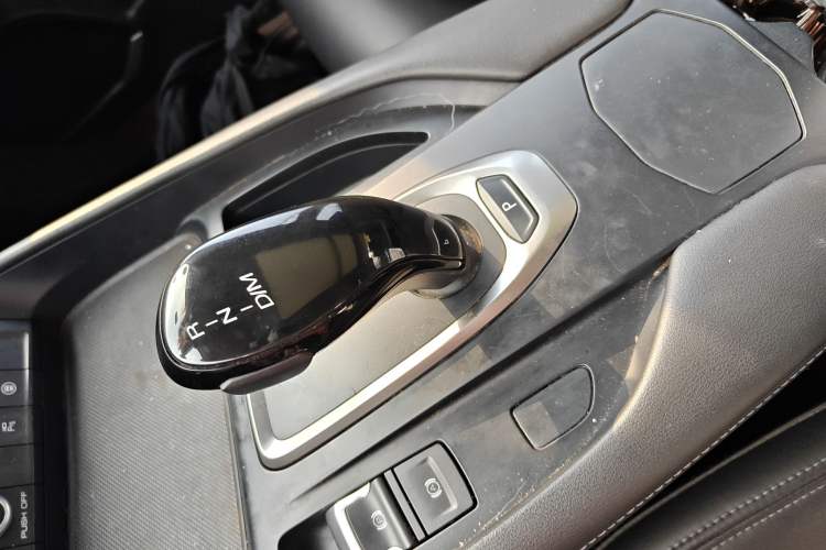 Used Haval F7 2019 1.5T Two-Wheel-Drive i-Type China VI Standard Gear Lever