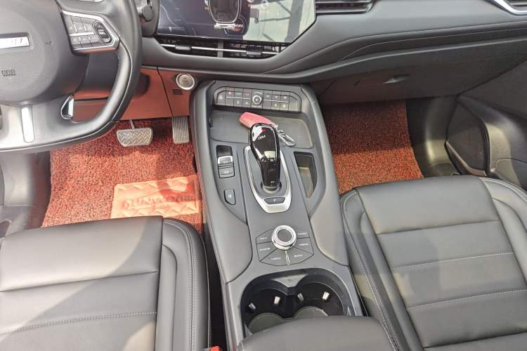 Used Haval F7 2019 1.5T Two-Wheel Drive i-Trend China V Emission Standard Gear Lever