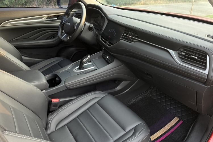 Used Haval F7 2019 1.5T Two-Wheel Drive i-Type China V Standard Interior 3