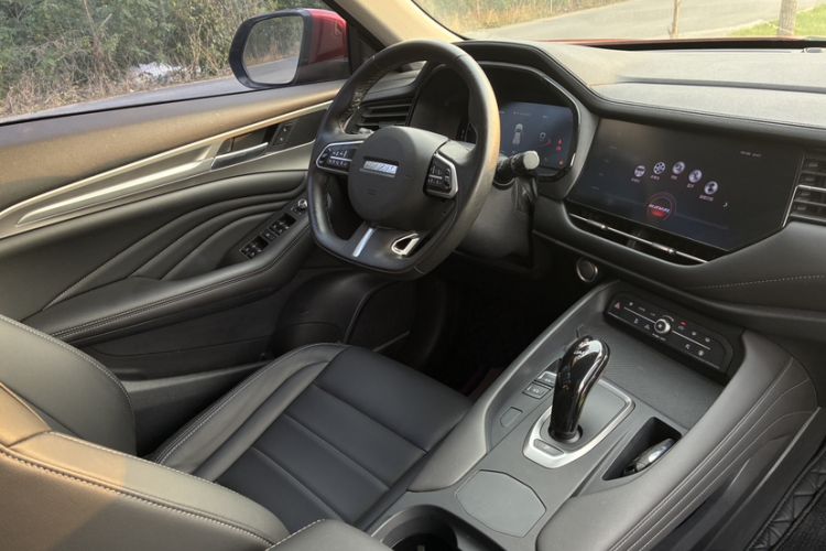Used Haval F7 2019 1.5T Two-Wheel Drive i-Type China V Standard Interior 6