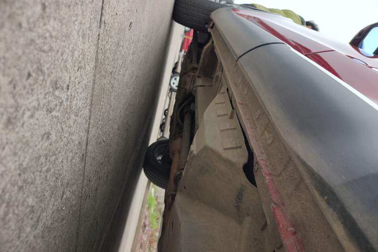 Used Haval F7 2019 2.0T Four-Wheel Drive iJoy China V Standard Left Side Sill