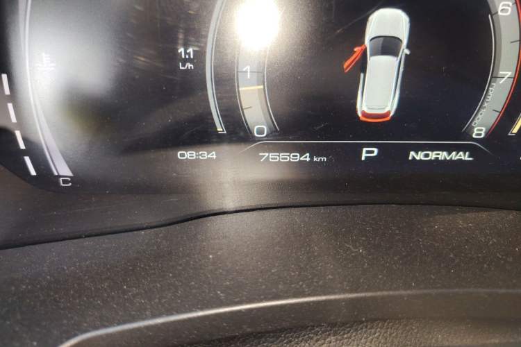 Used Haval F7 2019 1.5T Two-Wheel Drive i-Trend China V Emission Standard Odometer Close Up