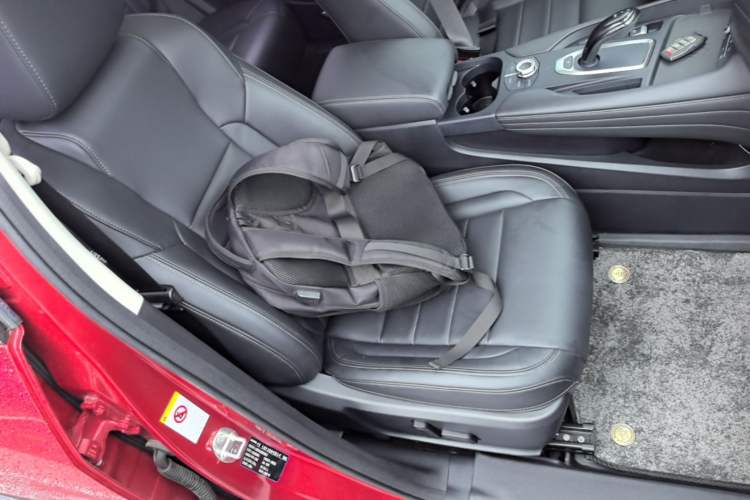 Used Haval F7 2019 1.5T Two-Wheel Drive i-Trend China V Emission Standard Right Front Seat