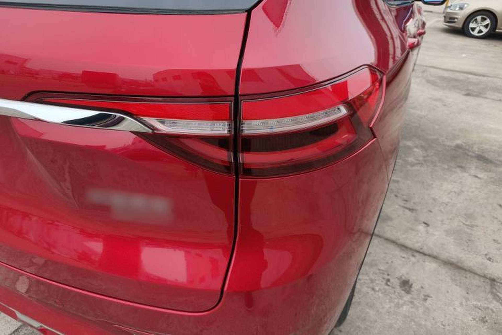 Used Haval F7 2019 2.0T Four-Wheel Drive iJoy China V Standard Right Rear Taillight