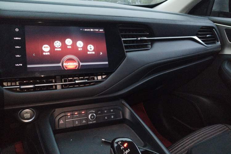 Used Haval F7 2019 1.5T Two-Wheel Drive i-Trend China VI Standard Audio And AC Panel