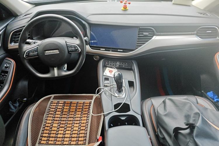 Used Haval F7 2019 1.5T Two-Wheel Drive i-Trend China VI Standard Center Console