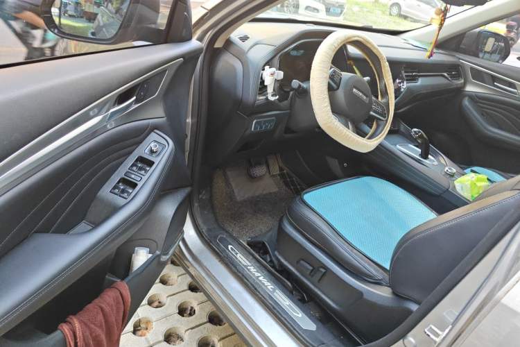 Used Haval F7 2019 1.5T Two-Wheel Drive i-Trend China V Emission Standard Driver Seat