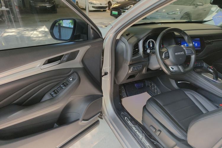 Used Haval F7 2019 2.0T Two-Wheel-Drive i-Van China VI Standard Driver Seat