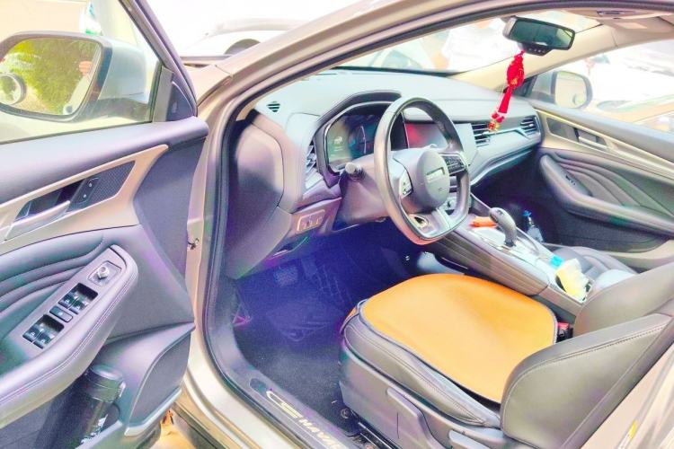 Used Haval F7 2019 1.5T Two-Wheel Drive i-Trend China VI Standard Driver Seat