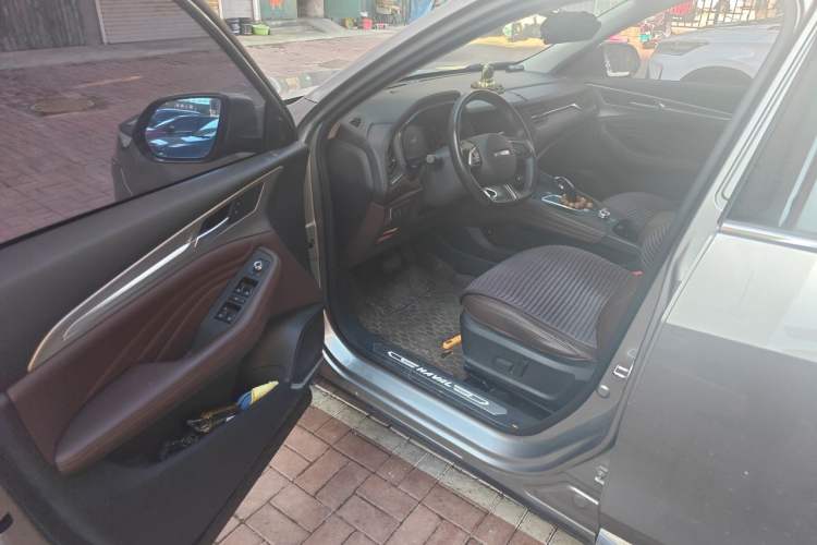 Used Haval F7 2019 1.5T Two-Wheel Drive i-Trend China V Emission Standard Driver Seat