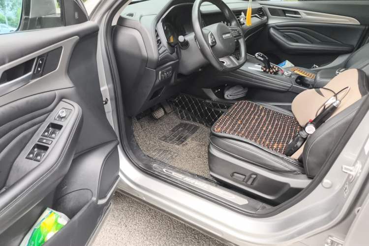 Used Haval F7 2019 1.5T Two-Wheel Drive i-Trend China V Emission Standard Driver Seat