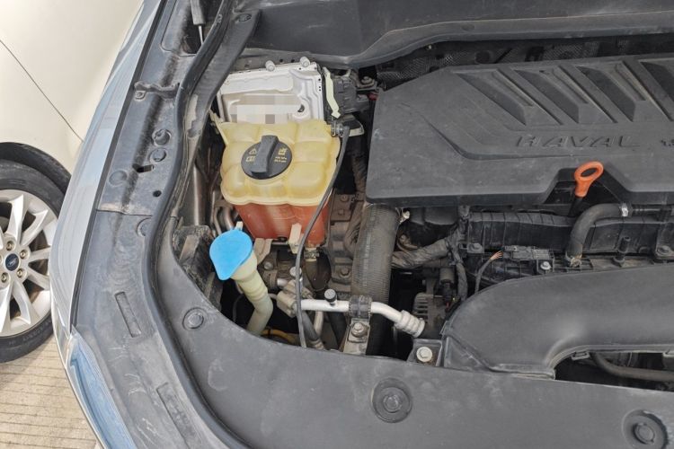 Used Haval F7 2019 1.5T Two-Wheel Drive i-Trend China VI Standard Engine Bay Right
