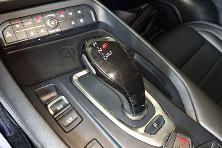 Used Haval F7 2019 2.0T Two-Wheel-Drive i-Van China VI Standard Gear Lever