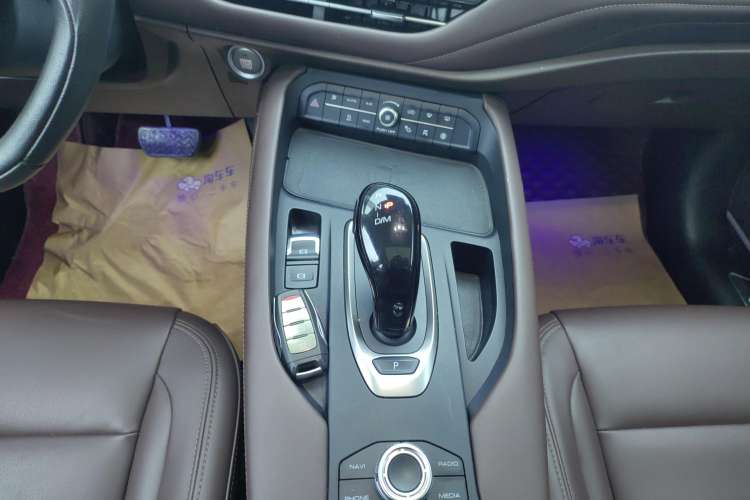 Used Haval F7 2019 2.0T Four-Wheel Drive iJoy China V Standard Gear Lever