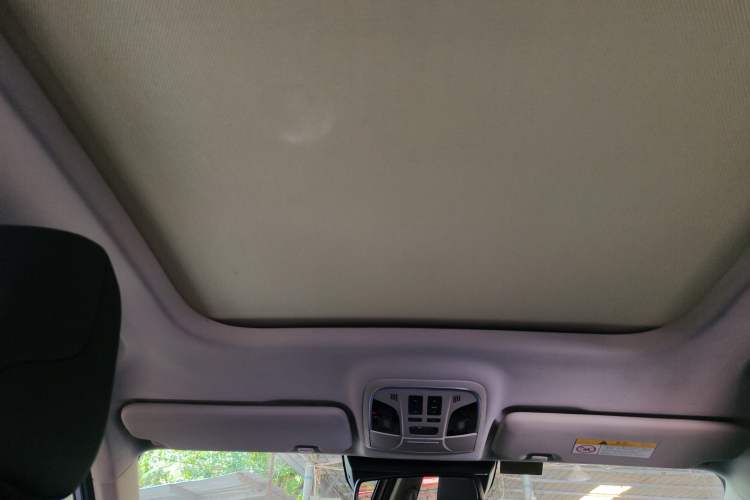 Used Haval F7 2019 2.0T Two-Wheel-Drive i-Van China VI Standard Headliner